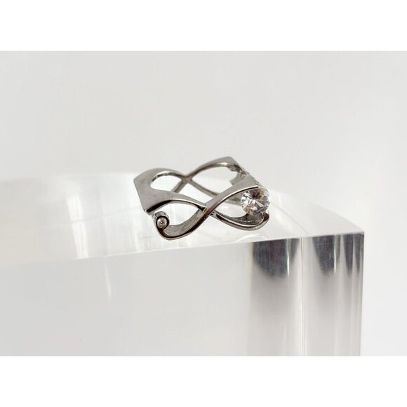 Silver Toned Infinity Double Barrel CZ Gemstone Vintage Ring - sz 9.75 - Picture 4 of 10